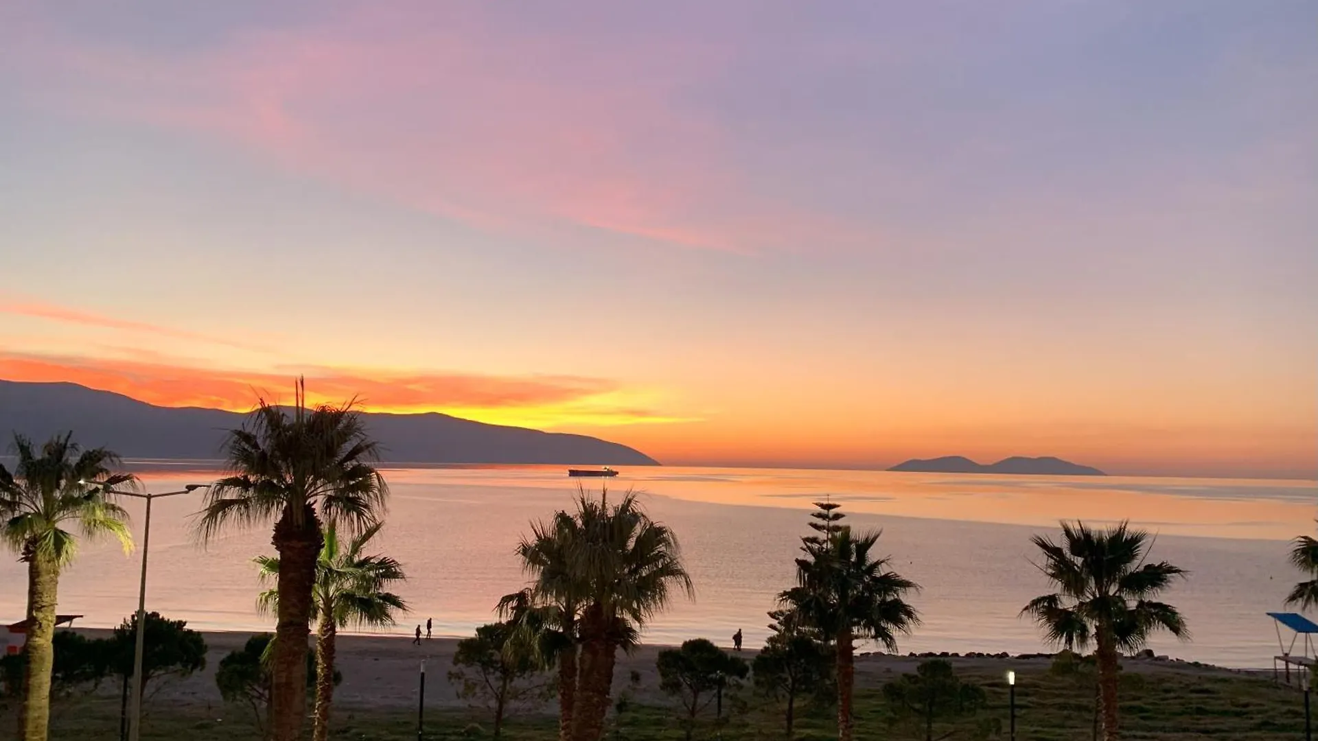Desa Seaside Apartment Vlore